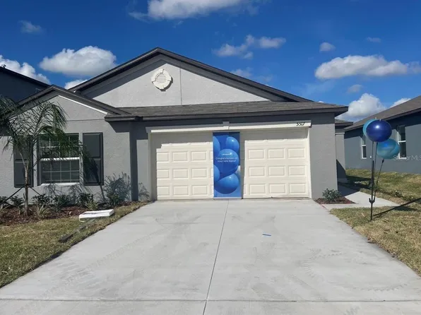 5517 Blue Azure Dr, Wimauma, FL 33598
