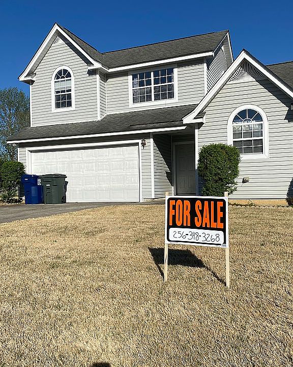 1st image of 2524 Yorkshire Dr SW