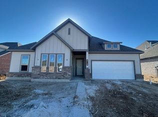 318 Legacy Point Dr, Sealy, TX 77474