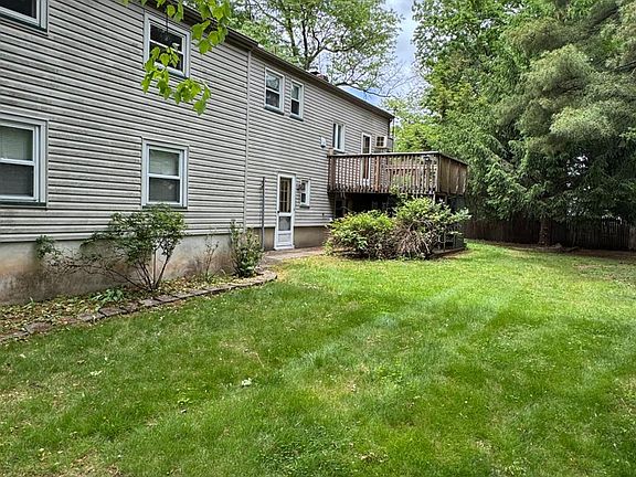 4th image of 205 Fleet Ave