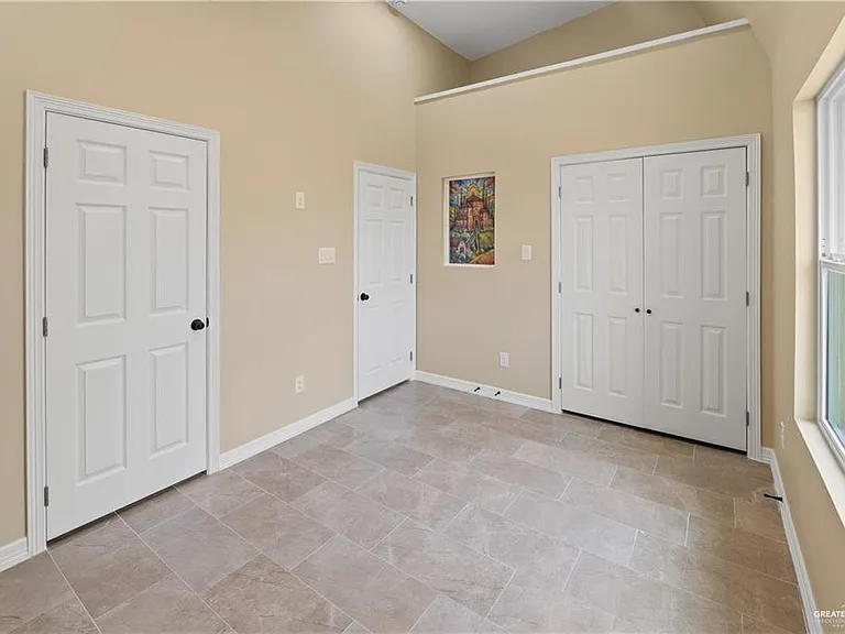 1405 E Karen St #A — Photo 6