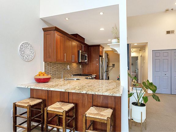 5th image of 24184 Oak Park Dr #B