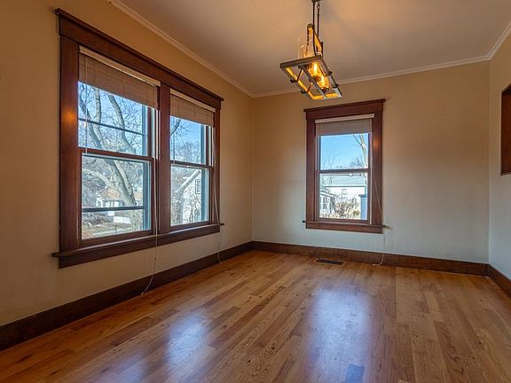 5th image of 1365 Solon St