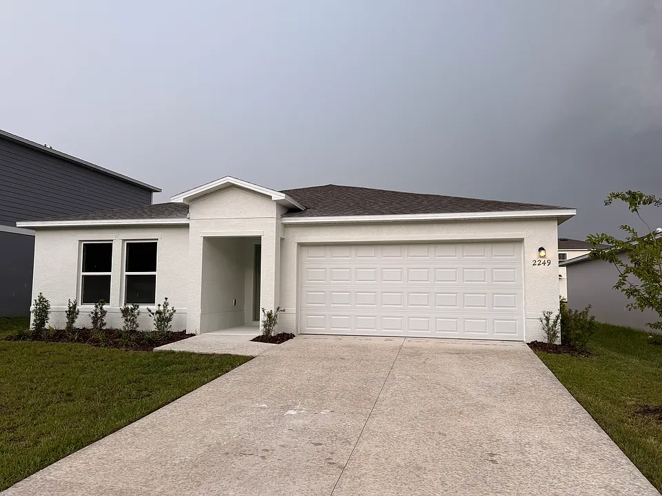 2249 NW 23rd Loop