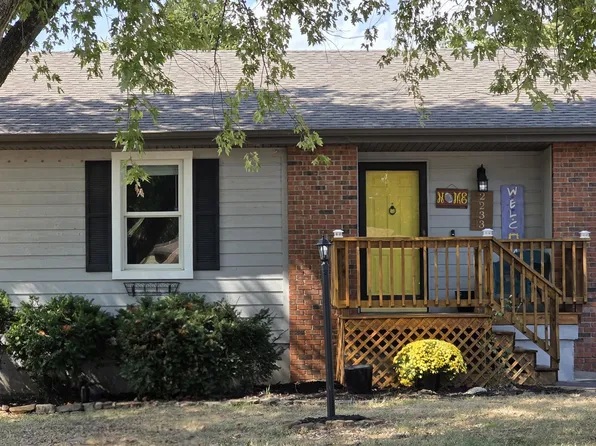 2233 S Newton Avenue, Springfield, MO 65807