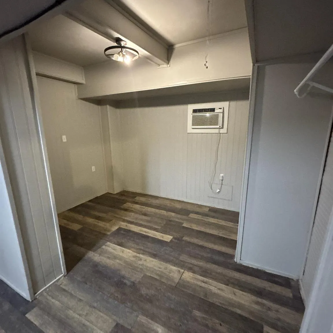 2 bed, 1.0 bath, 800 sqft, $1,195 — Photo 2