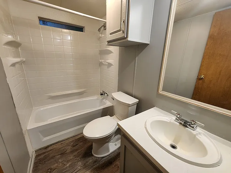 700 W Ridgeway Ave #111 — Photo 8