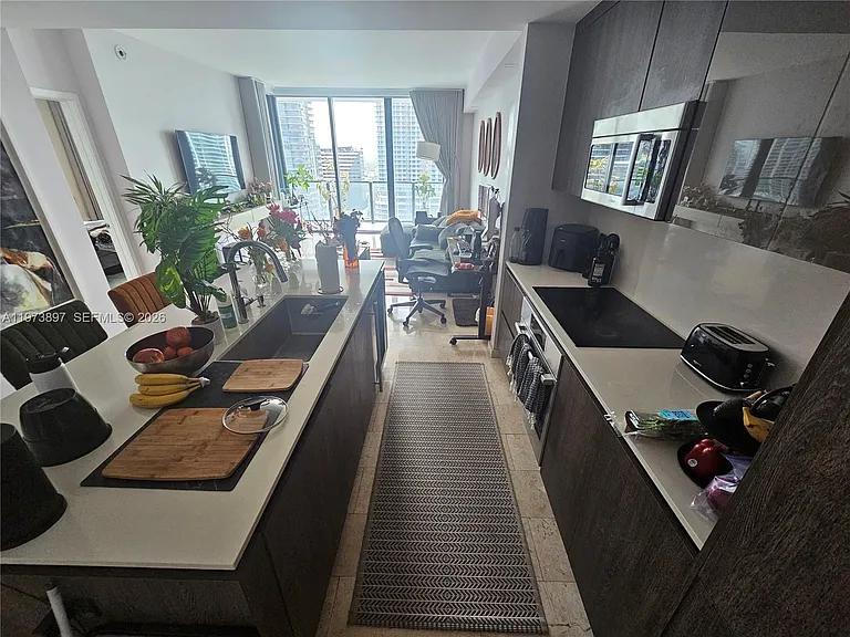 68 SE 6th St #1806 — Photo 3