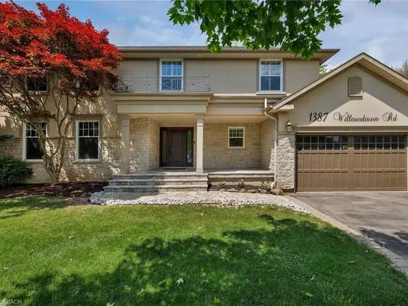 1387 Willowdown Rd, Oakville, ON L6L 1X2