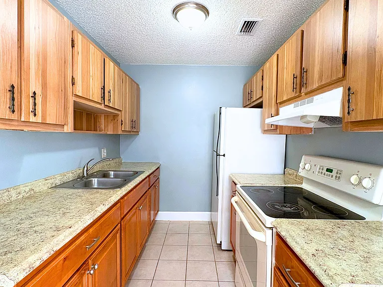 5855 S 37th St #5857 — Photo 7