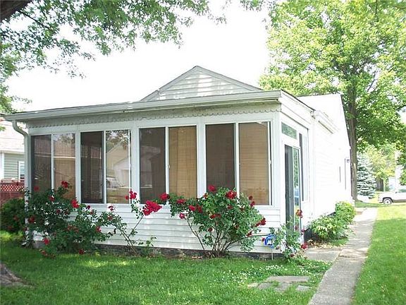 2nd image of 4613 Farrington Ave