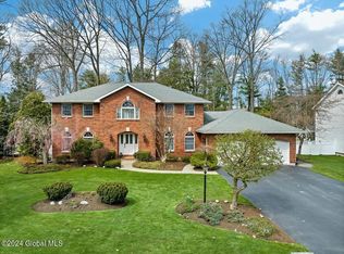 3054 New Williamsburg Dr, Schenectady, NY 12303