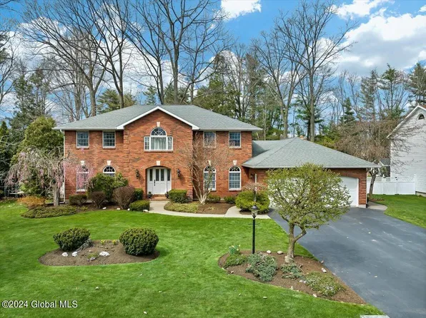 3054 New Williamsburg Drive, Schenectady, NY 12303