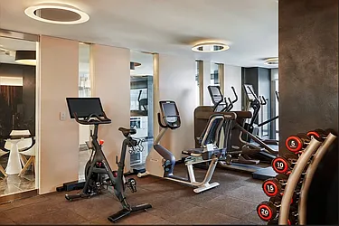 Rented by R New York