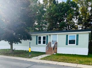 270 Hunters Rill, Oxford, MI 48371
