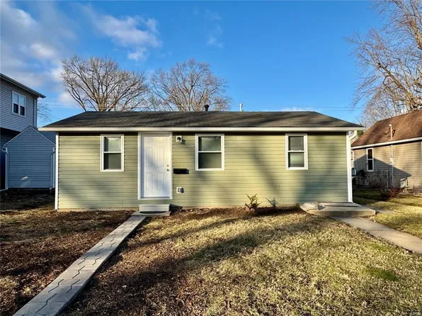 104 E Adams St, O'Fallon, IL 62269
