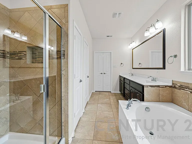 1205 Crest Ridge Dr — Photo 13