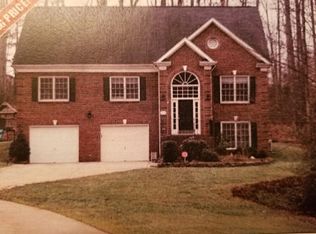 8106 Sealey Ct, Charlotte, NC 28277