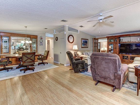 5th image of 549 Leaf Cir