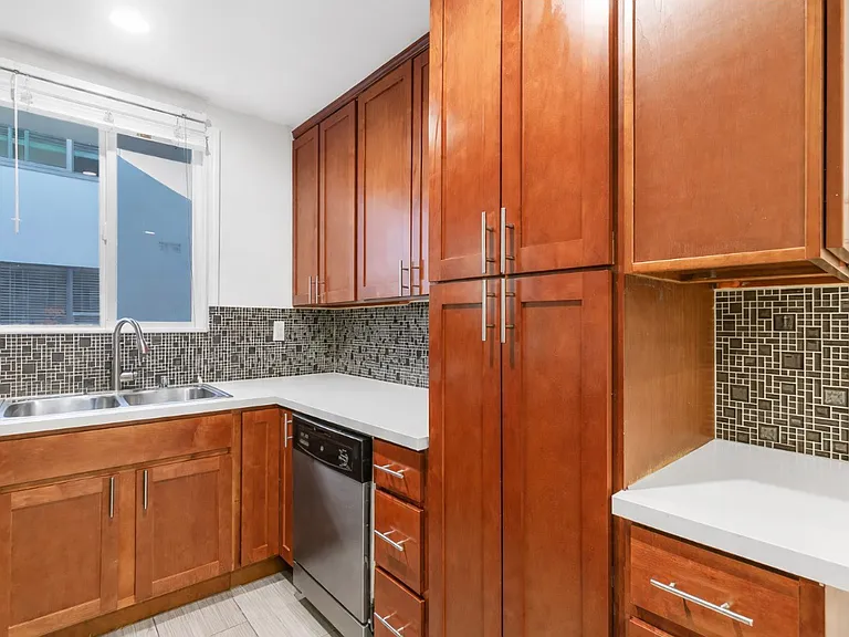 1837 N La Brea Ave #3 — Photo 3
