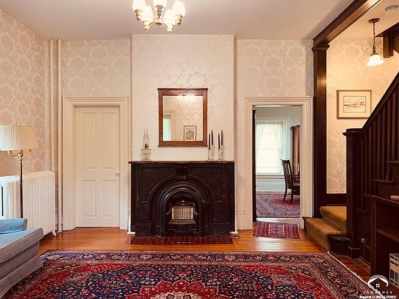 3rd image of 646 Louisiana St
