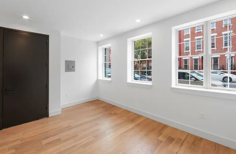 102 Central Ave #1A — Photo 1