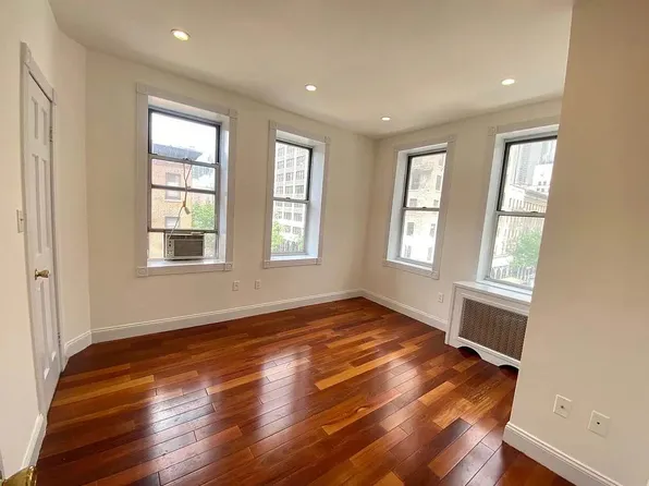 402 West 44th Street image 1 of 10