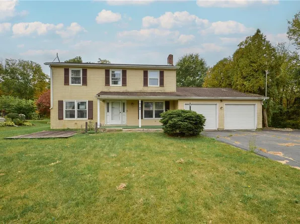 2 Clover Ln, Quakertown, PA 18951