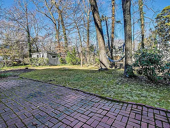1402 Roanoke Dr — Photo 40