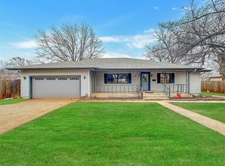 704 N Broadway St, Sayre, OK 73662