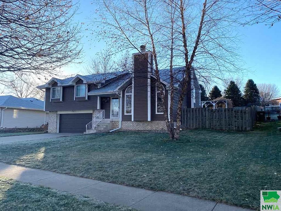1st image of 4836 Singing Hills Blvd