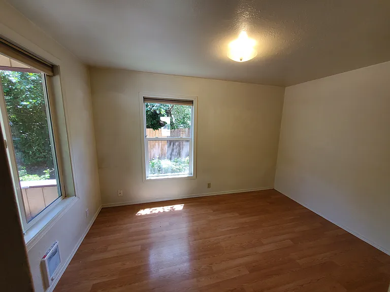 1250 NW Van Buren Ave — Photo 3