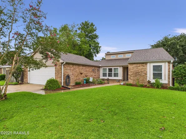 206 Bull Run Cir, Broussard, LA 70518