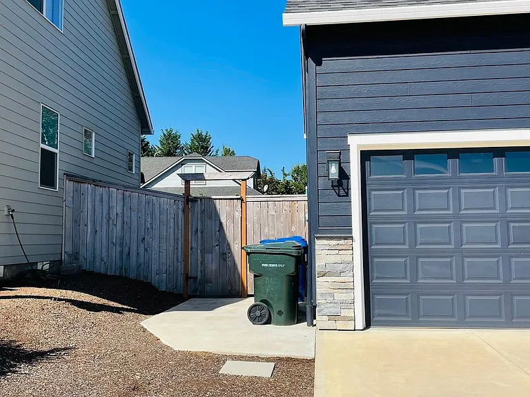 5675 Boundary Dr S — Photo 17