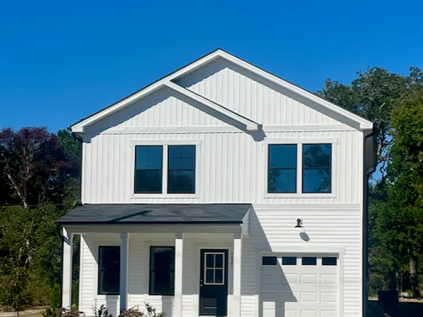 3825 Sunset Harbor Rd SE, Bolivia, NC 28422