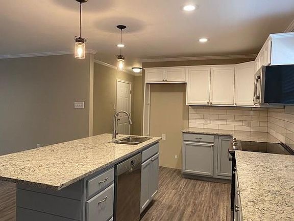 4th image of 1333 S Jefferson Dr