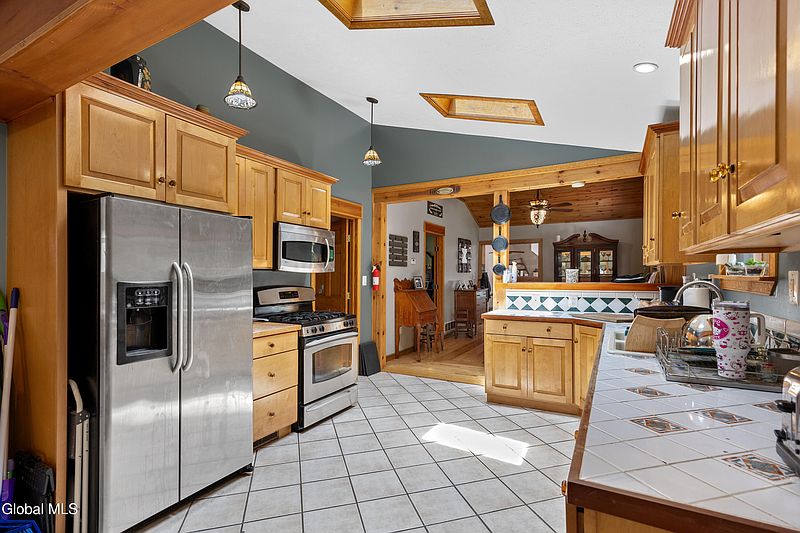 4th image of 5761 Lake Road