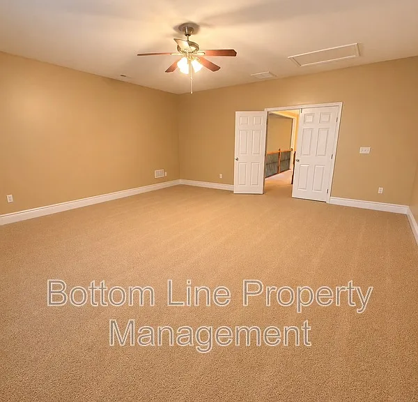 8045 Talcott Dr — Photo 33