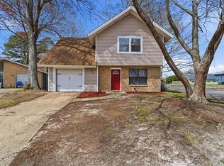 4041 Foxwood Dr, Virginia Beach, VA 23462