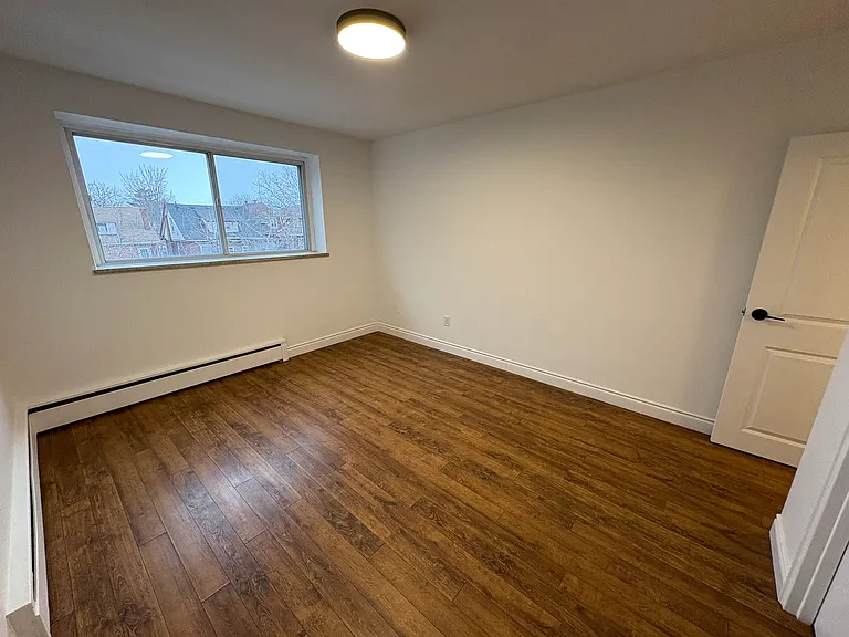 21 Balmoral Ave S #304 — Photo 8