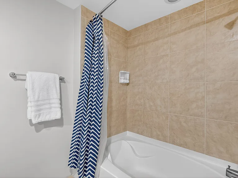 415 NW Flagler Ave #403 — Photo 24
