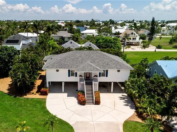 7954 Gabion Ct, Bokeelia, FL 33922