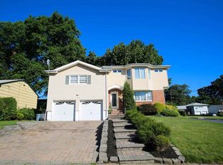 402 Foxwood Rd, Union, NJ 07083