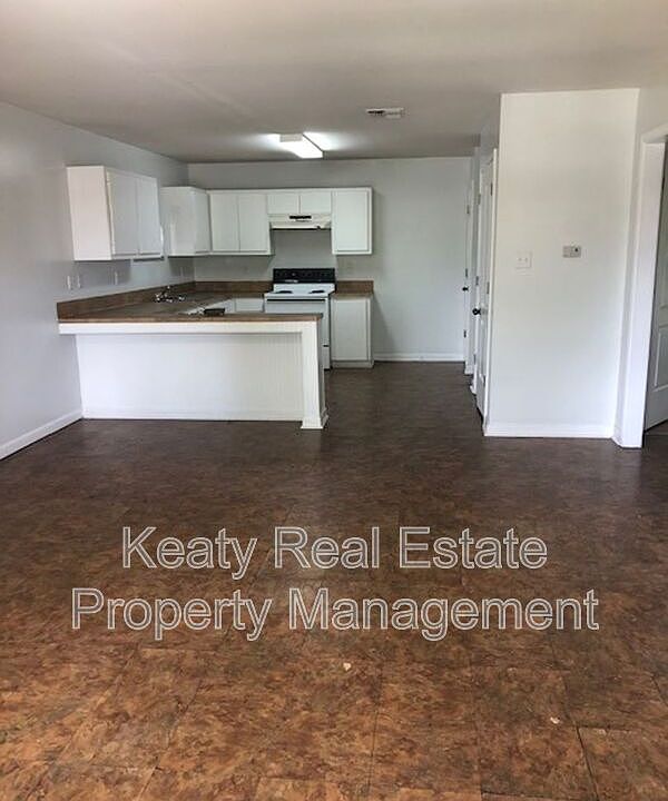 1st image of 112 Vieux Orleans Cir #C