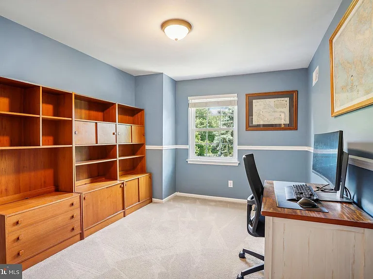 323 Penwyllt Ct — Photo 22