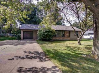 5253 Harlem Rd, Loves Park, IL 61111