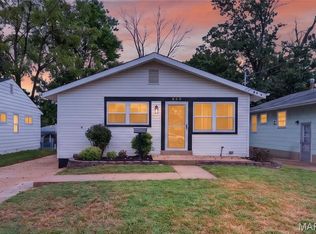 908 Des Peres Dr, Saint Louis, MO 63131