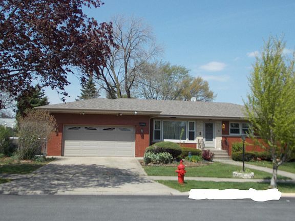 3rd image of 1004 E 167th Pl
