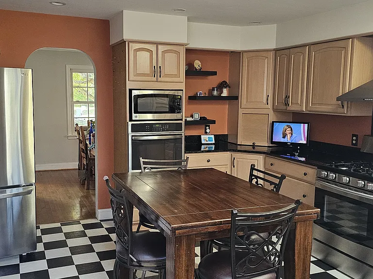 503 Fleming Ave — Photo 6