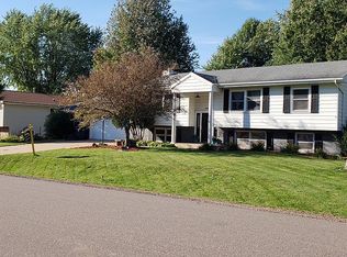 1121 W State St, Marshfield, WI 54449